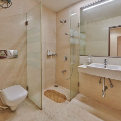 Suite Bathroom